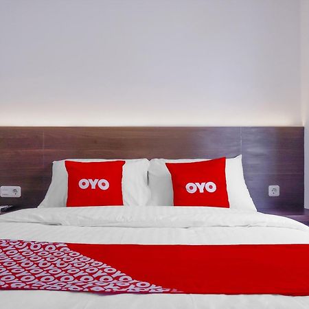 Super Oyo 90115 Near Pasar Baru Hotel Jakarta Exterior foto